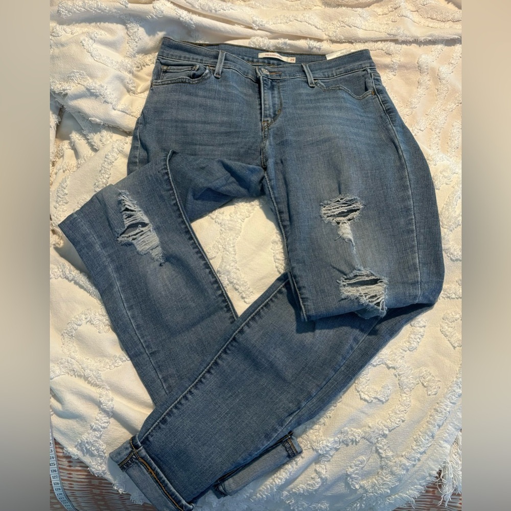Levi’s Distressed 710 Super Skinny Jeans - Picture 1 of 5